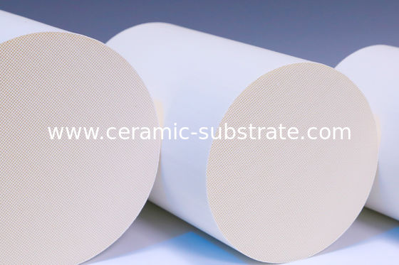 কেনা MgO Cordierite Honeycomb Ceramic , Ivory Ceramic Substrates online manufacture